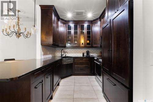 703 1901 Victoria Avenue, Regina, SK - Indoor Photo Showing Kitchen