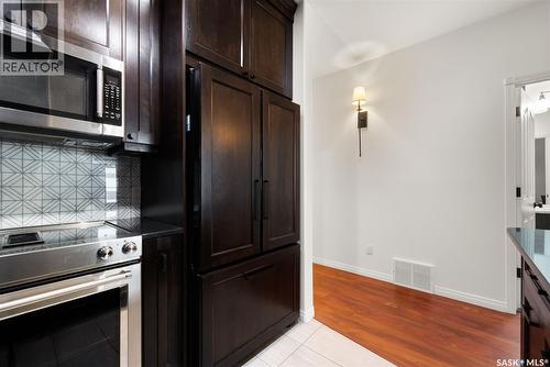 703 1901 Victoria Avenue, Regina, SK - Indoor Photo Showing Kitchen