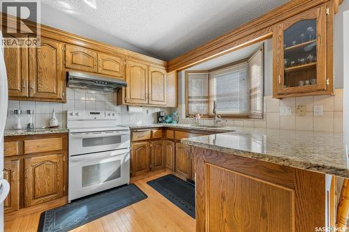 3506 Edinburgh Drive, Regina, SK - Indoor Photo Showing Kitchen
