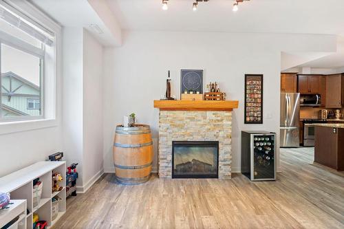 227-511 Yates Road, Kelowna, BC - Indoor With Fireplace