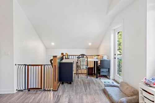 227-511 Yates Road, Kelowna, BC - Indoor Photo Showing Other Room