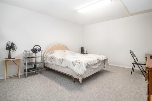 25-1874 Parkview Crescent, Kelowna, BC - Indoor Photo Showing Bedroom