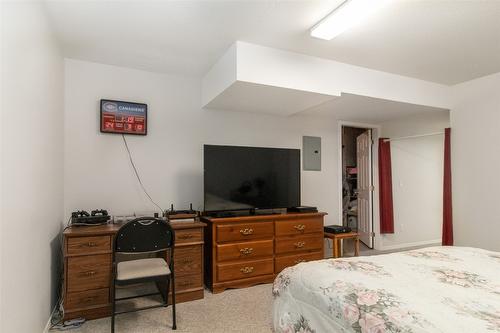 25-1874 Parkview Crescent, Kelowna, BC - Indoor Photo Showing Bedroom