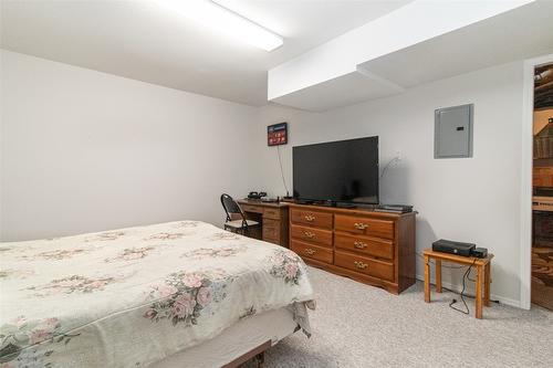 25-1874 Parkview Crescent, Kelowna, BC - Indoor Photo Showing Bedroom