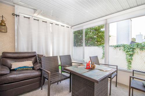 25-1874 Parkview Crescent, Kelowna, BC - 