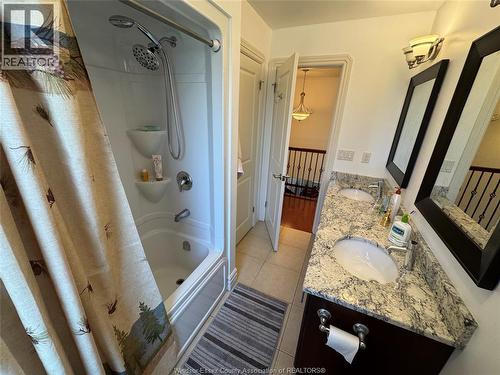 1746 Rankin, Windsor, ON - Indoor Photo Showing Bathroom