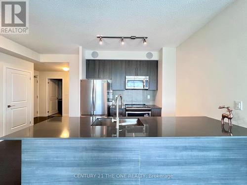 4010 - 4011 Brickstone Mews, Mississauga, ON - Indoor Photo Showing Kitchen