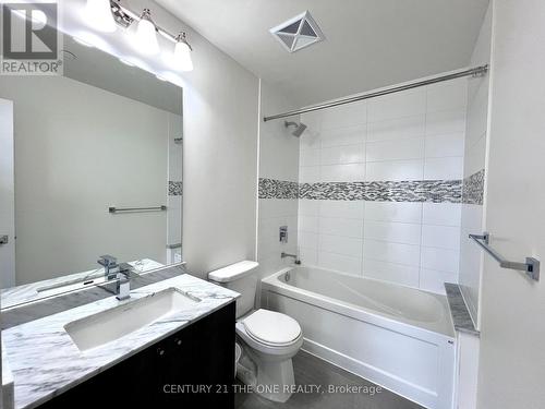 4010 - 4011 Brickstone Mews, Mississauga, ON - Indoor Photo Showing Bathroom