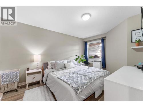 539 Yates Road Unit# 406, Kelowna, BC - Indoor Photo Showing Bedroom