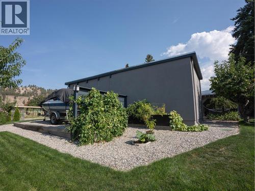 Side Yard with additional parking - 1618 Duncan Ave E Avenue, Penticton, BC - Outdoor