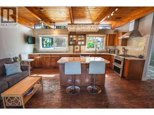 Kitchen - 1618 Duncan Ave E Avenue, Penticton, BC - Indoor Photo Showing Kitchen