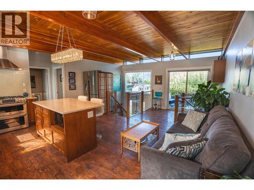 Kitchen Lounge - 1618 Duncan Ave E Avenue, Penticton, BC - Indoor Photo Showing Other Room