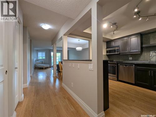204 921 Main Street, Saskatoon, SK - Indoor Photo Showing Kitchen