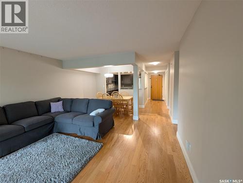 204 921 Main Street, Saskatoon, SK - Indoor Photo Showing Living Room