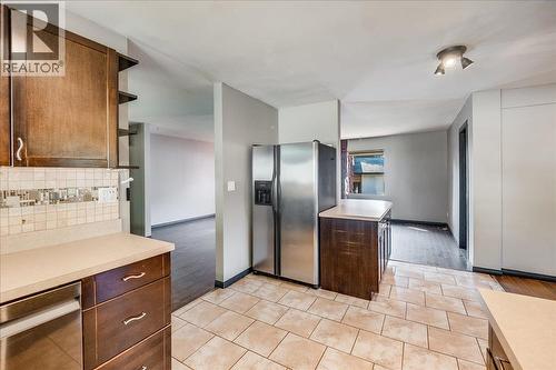 1056 Clarke Road, Castlegar, BC - Indoor Photo Showing Kitchen