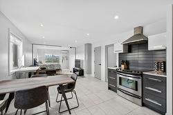 703-231 Rue Riverside  Saint-Lambert, QC J4P 1A3