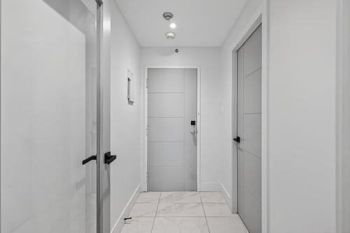 Hall d'entrée/Vestibule - 703-231 Rue Riverside, Saint-Lambert, QC - Indoor Photo Showing Other Room
