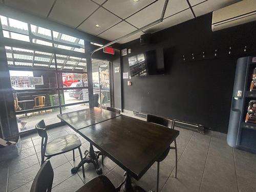 Commerce - 6280 Av. Somerled, Montréal (Côte-Des-Neiges/Notre-Dame-De-Grâce), QC 