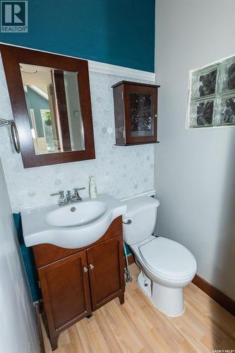 533 Manitoba Avenue, Kerrobert, SK - Indoor Photo Showing Bathroom