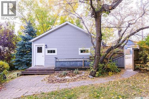 533 Manitoba Avenue, Kerrobert, SK - Outdoor