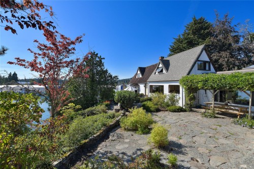 2173 Tryon Rd, North Saanich, BC 