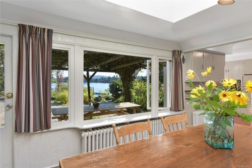 2173 Tryon Rd, North Saanich, BC 