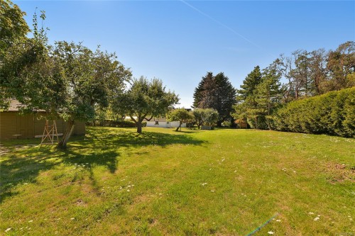 2173 Tryon Rd, North Saanich, BC 