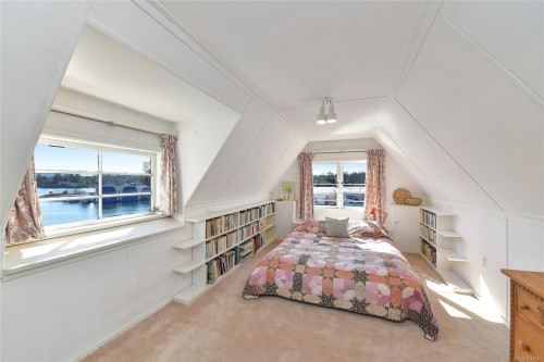 2173 Tryon Rd, North Saanich, BC 