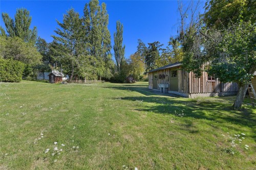 2173 Tryon Rd, North Saanich, BC 