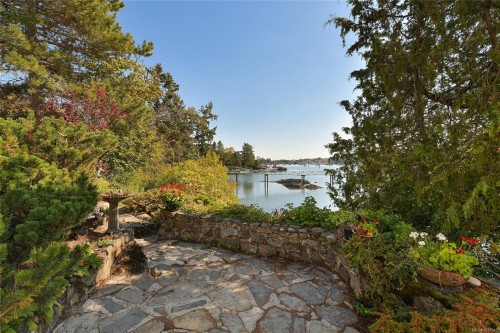2173 Tryon Rd, North Saanich, BC 