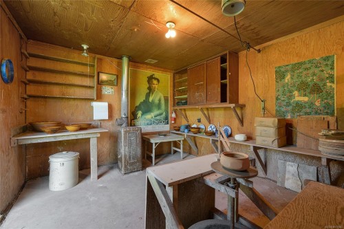 2173 Tryon Rd, North Saanich, BC 