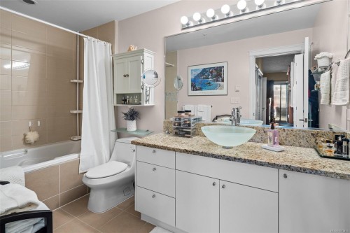 308-751 Goldstream Ave, Langford, BC - Indoor Photo Showing Bathroom