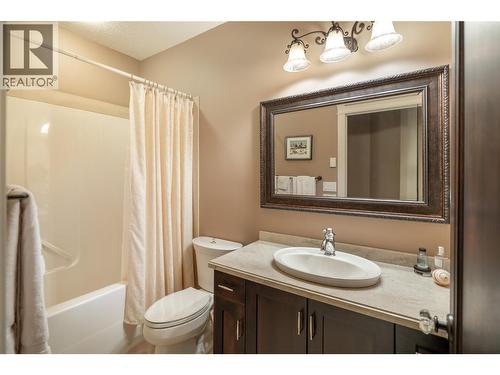 4768 Carmel Crescent, Kelowna, BC - Indoor Photo Showing Bathroom