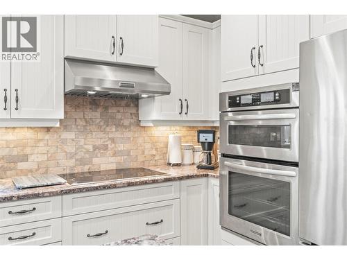 2955 Okanagan Street, Armstrong, BC - Indoor Photo Showing Kitchen With Upgraded Kitchen