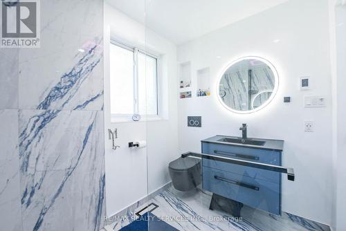 23 Windermere Court, Brampton, ON - Indoor Photo Showing Bathroom