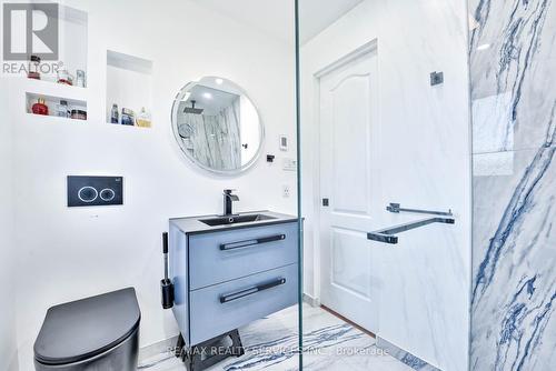 23 Windermere Court, Brampton, ON - Indoor Photo Showing Bathroom