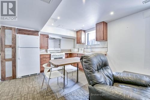 23 Windermere Court, Brampton, ON - Indoor