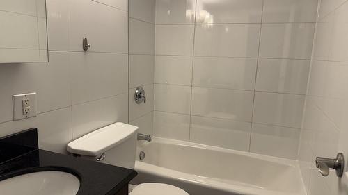 Bathroom - 1714-1950 Av. Lincoln, Montréal (Ville-Marie), QC - Indoor Photo Showing Bathroom