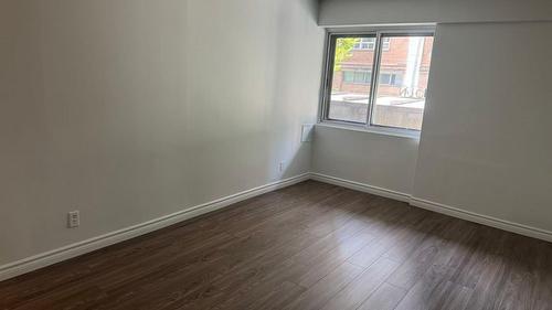 Living room - 211-1950 Av. Lincoln, Montréal (Ville-Marie), QC - Indoor Photo Showing Other Room
