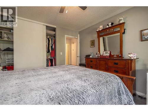 310 Yorkton Avenue Unit# 60, Penticton, BC - Indoor Photo Showing Bedroom