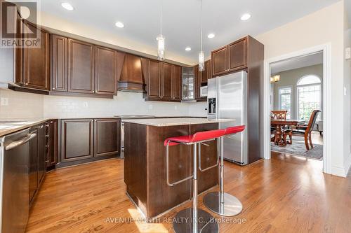 184 Felicity Crescent, Ottawa, ON - Indoor Photo Showing Kitchen With Upgraded Kitchen
