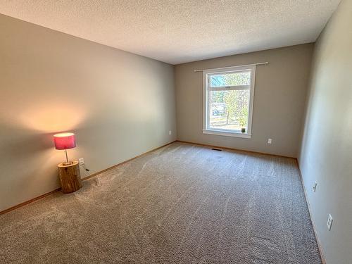 3025 9Th Street, Cranbrook, BC - Indoor Photo Showing Other Room