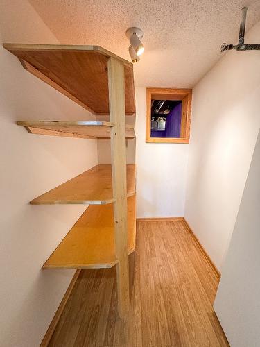 3025 9Th Street, Cranbrook, BC - Indoor Photo Showing Other Room