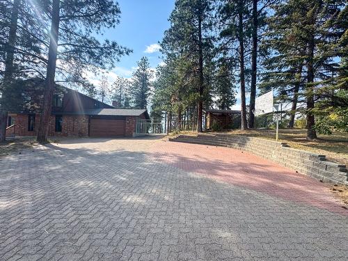 3025 9Th Street, Cranbrook, BC - Outdoor