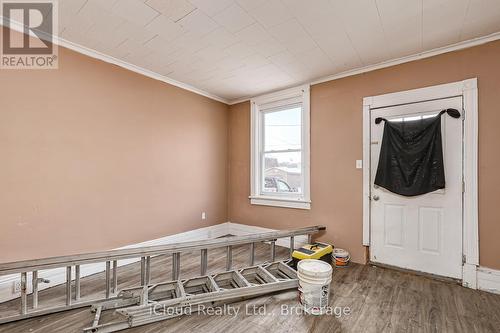 1083 3Rd A Avenue E, Owen Sound, ON - Indoor