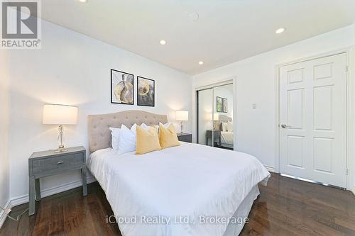 2101 Parkway Drive, Burlington, ON - Indoor Photo Showing Bedroom