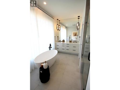 7920 Kidston Road Unit# 7, Coldstream, BC - Indoor Photo Showing Bathroom