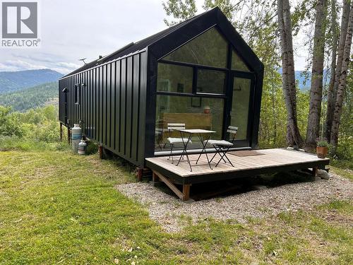 entrance patio - 2715 3B Highway, Rossland, BC 