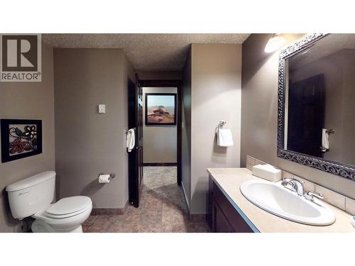 500 Bighorn Boulevard Unit# 513, Radium Hot Springs, BC - Indoor Photo Showing Bathroom