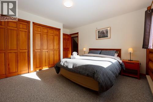 1445 Black Bear Drive, Golden, BC - Indoor Photo Showing Bedroom